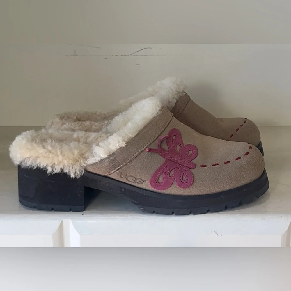 UGG Kid’s Suede Flutter Caterpillar/Butterfly Fur Lined Clog Mules Size 4